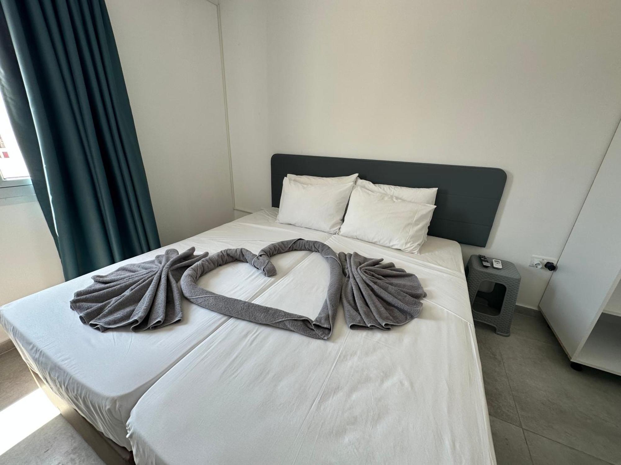 Sun Plaza Suites - Adults Only Айя-Напа Екстер'єр фото