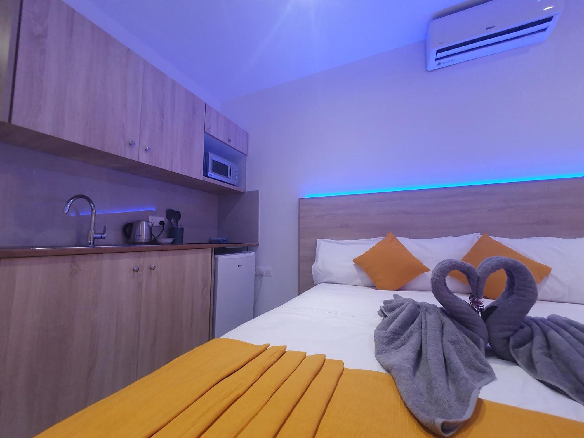 Sun Plaza Suites - Adults Only Айя-Напа Екстер'єр фото
